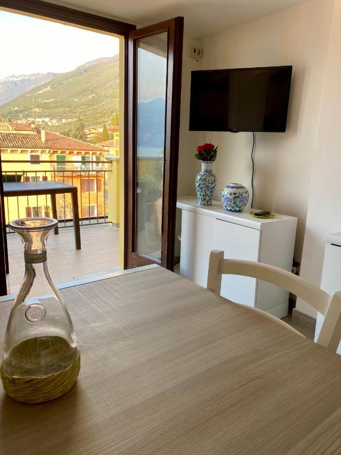 Casa Elvira Apartment Brenzone sul Garda Luaran gambar